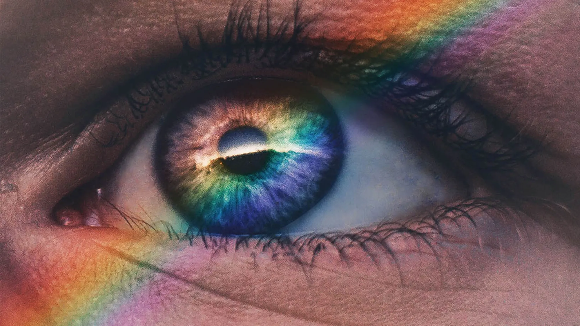 Tetrachromat-Test: Auge mit einem Regenbogen
