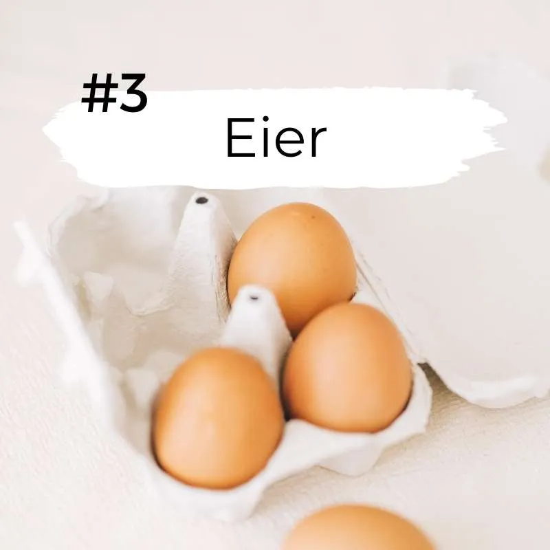 Eierkarton mit drei Eiern
