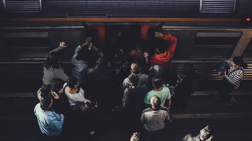 Die U-Bahn-Rache der Schwangeren: Ein Drama in 5 Stationen