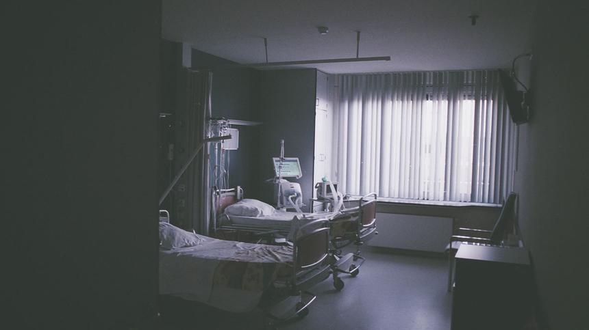 Ein Krankenhaus, in dem Präeklampsie/ Schwangerschaftsvergiftung behandelt wird