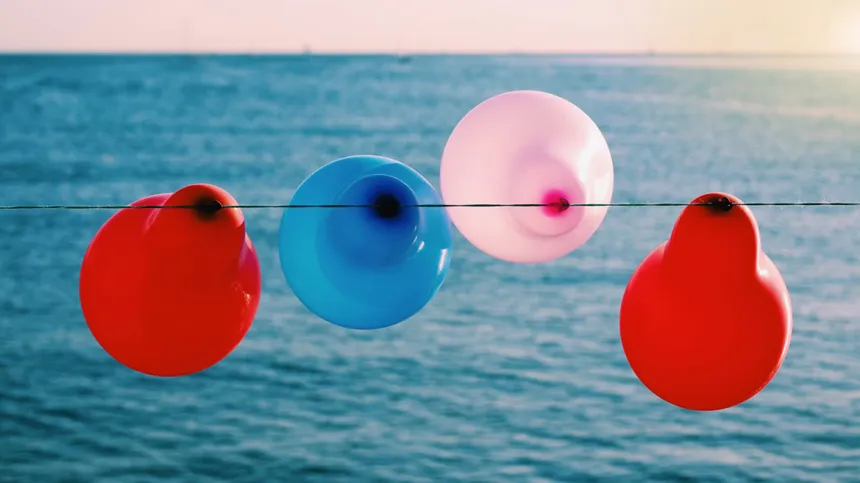 So einfach kannst du Ballons ohne Helium aufpusten