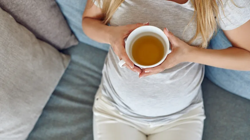 Von Akupunktur bis Tee - Hausmittel gegen Übelkeit in der Schwangerschaft