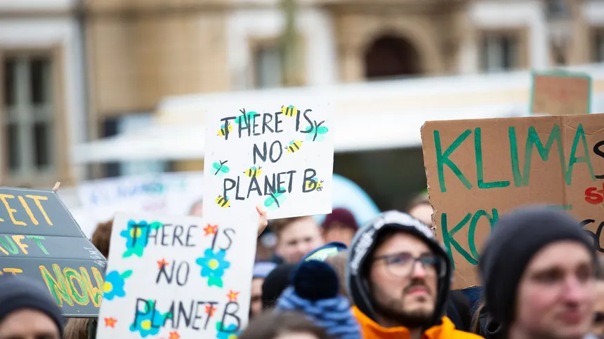Klimaschützer protestieren für den Umweltschutz
