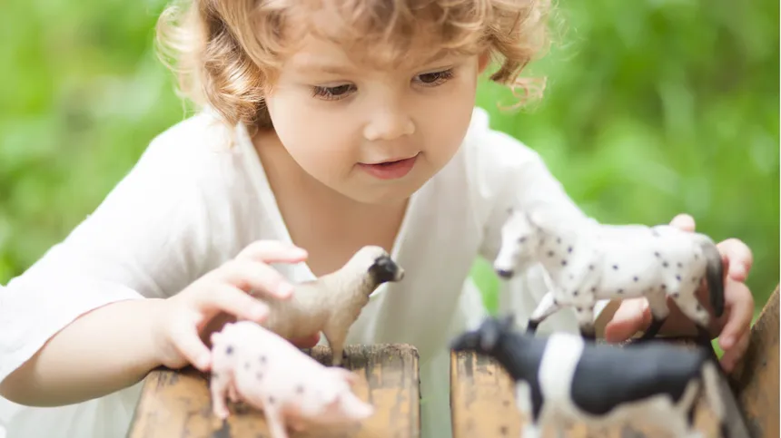 Diese 10 Bauernhof-Spielzeuge lieben Kinder