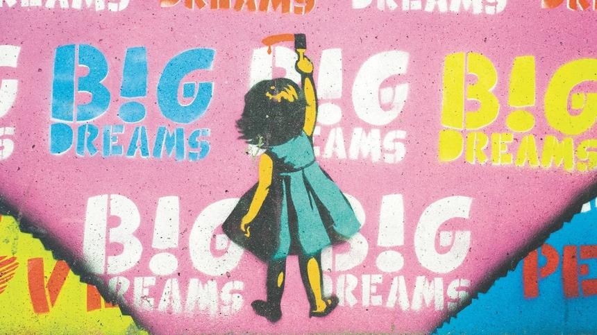 Graffiti-Kunst: Kleines Mädchen malt "Big Dreams"