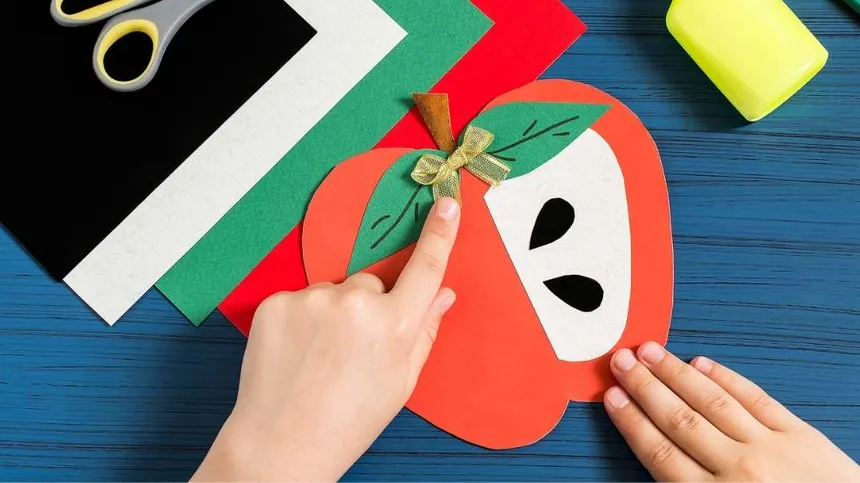 9 schnelle DIYs: Apfel basteln mit großen und kleinen Kindern