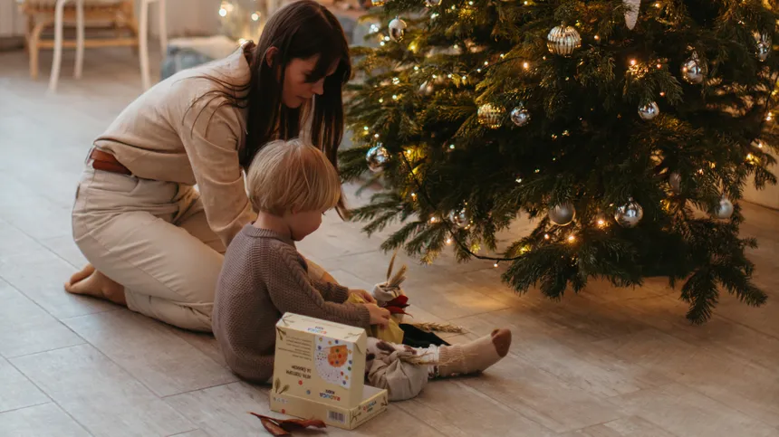 "Wir kommen Weihnachten nicht zu Besuch" – Mutter sorgt für Diskussion im Elternforum